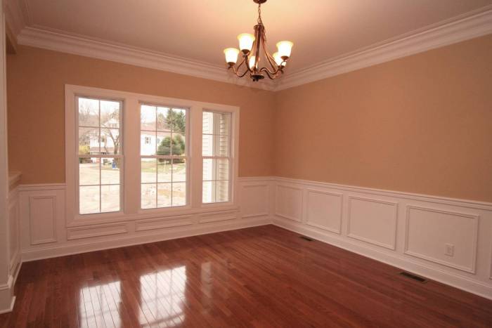 Наклейка молдингов, пилястр и гантелей, фотография 1