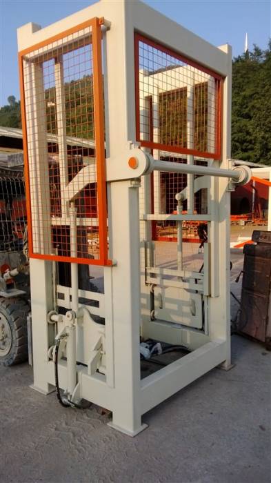 Шлакоблочный станок, фотография 2