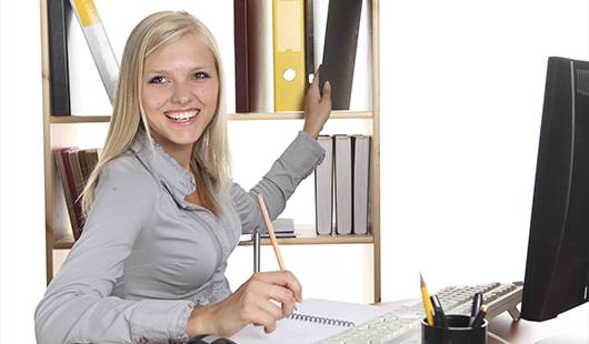 Сотрудник с обязанностями менеджера по персоналу, фотография 1