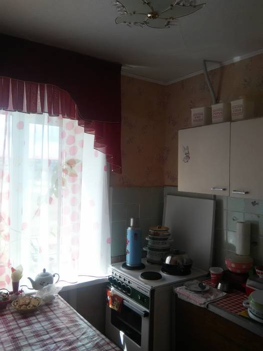 Продам 2 х комнатную квартиру на втором, 19 микрорайон, фотография 1