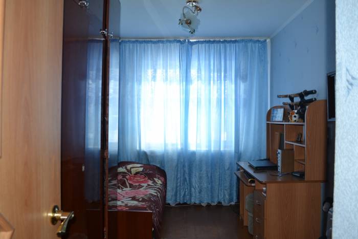 продается 3 комнатная квартира, Узкоколейная, фотография 4