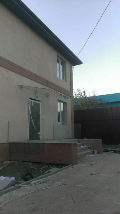 Стеклянные навесы, козырьки, входные группы, приямки, фотография 8