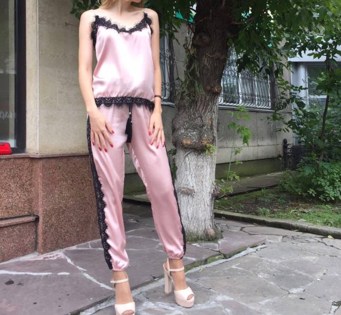 Модные женские одежды , фотография 3