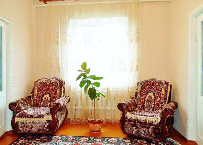 •	Продадим или обменяем два отдельно стоящих, благоустроенных дома, на участке 10 соток., фотография 9