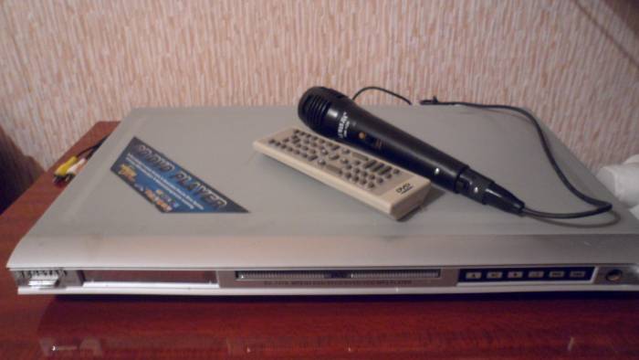 продам CD-DVD-плеер, фотография 1
