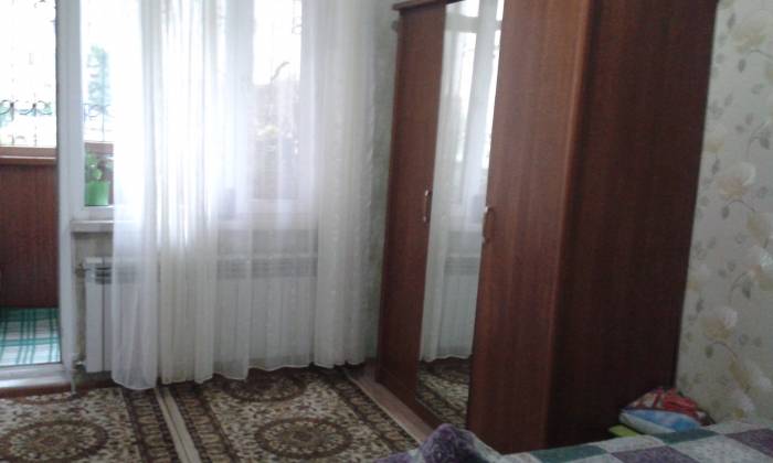 Продам двухкомнатную квартиру, Микрорайон кок жиек, фотография 1