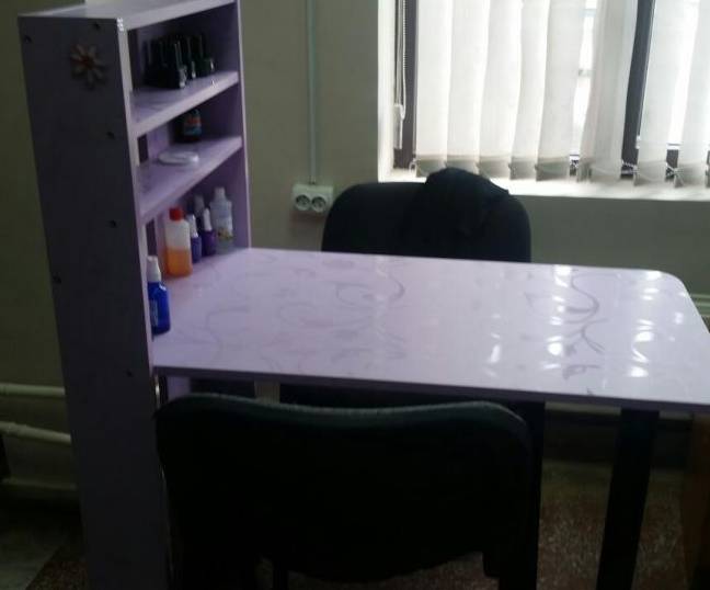 Срочно продам маникюрный стол , фотография 2