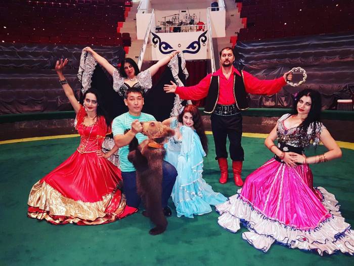 ЦЫГАНСКИЙ АНСАМБЛЬ ОЧИ ЧЕРНЫЕ, фотография 2