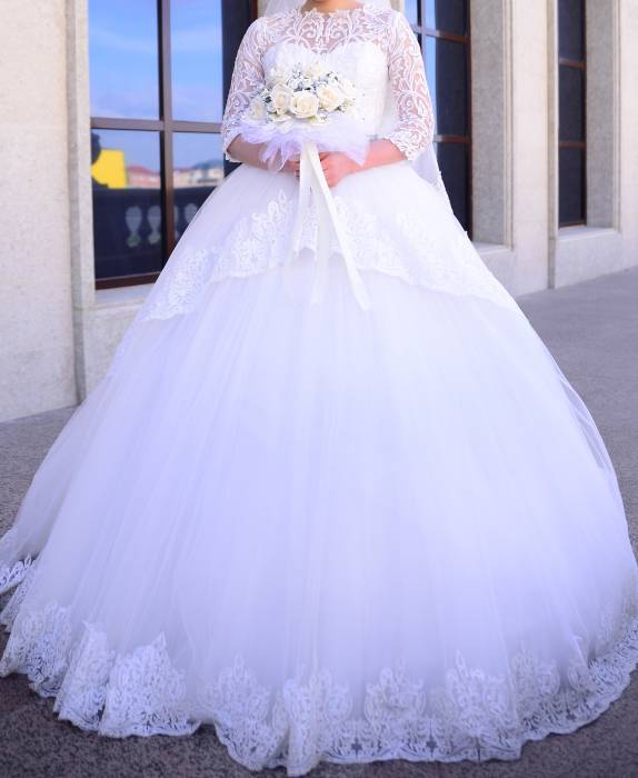 Сдам на прокат пышное свадебное платье со шлейфом, фотография 1