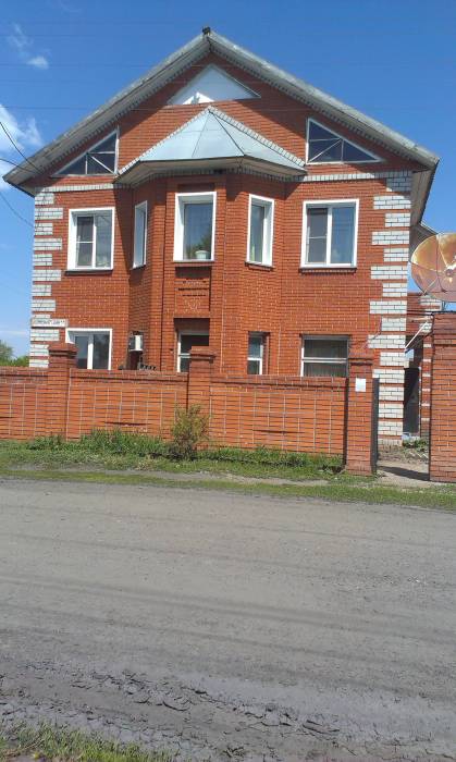 Продам коттедж двухэтажный с действующим бизнесом в с.Поспелиха,Алтайского края, фотография 1