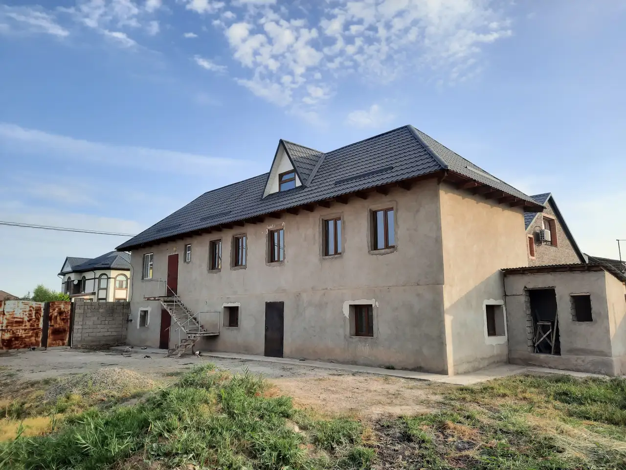 Продам 2-х этажный дом, Жамбылская область, Жамбылский район, Каратюбинский с/о, массив Дорожник, улица, фотография 1