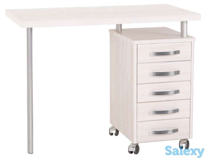 Стол маникюрный с 1 тумбой, фотография 1