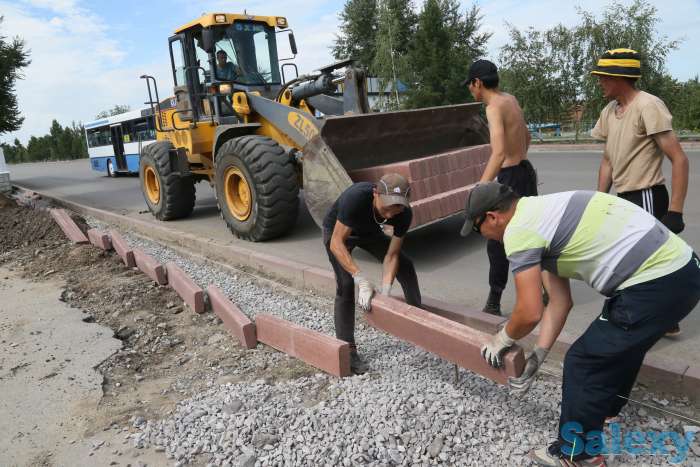 Требуются дорожные рабочие на бордюры, фотография 1