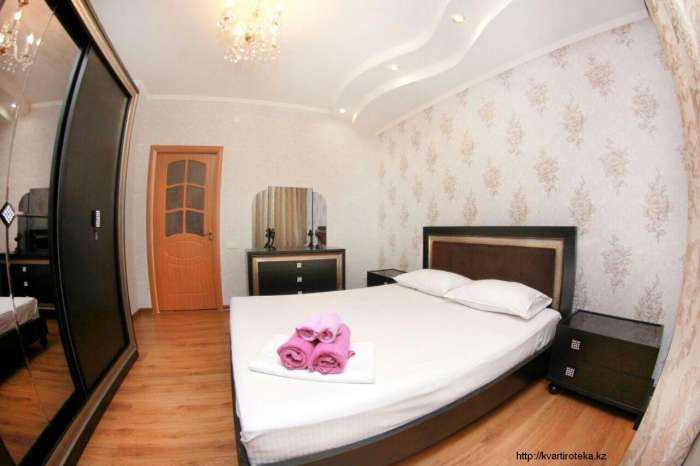 2-комнатная квартира посуточно,Каблукова 38 г.Фрунзе, фотография 1