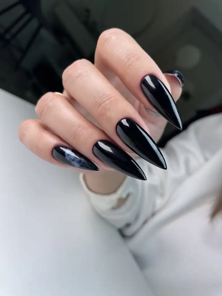 Маникюр и педикюр пр.Абая 19 офис 5, фотография 5