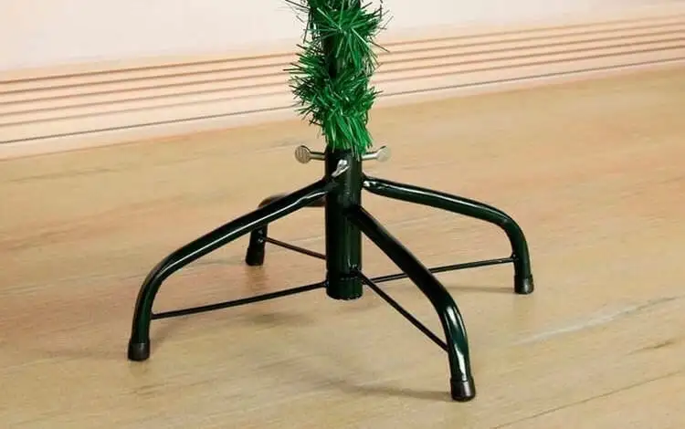 В продаже новогодняя ёлка  ёлочные игрушки и гирлянда в подарок, фотография 2