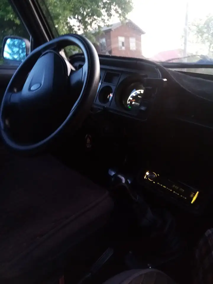 Продам ВАЗ 2105, оранжевая, фотография 3