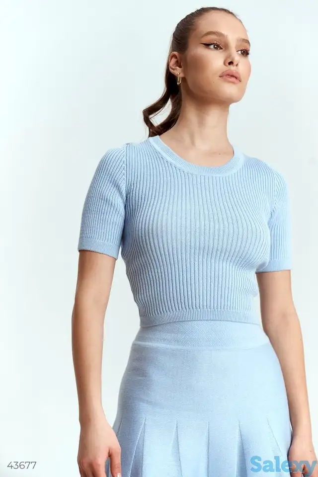 Голубая футболка из трикотажа, фотография 1