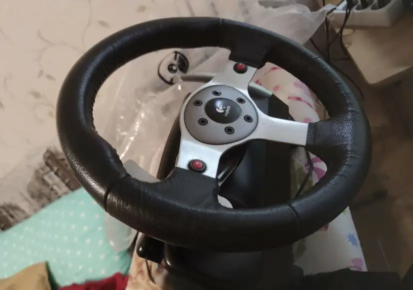 Руль Logitech g25, фотография 1