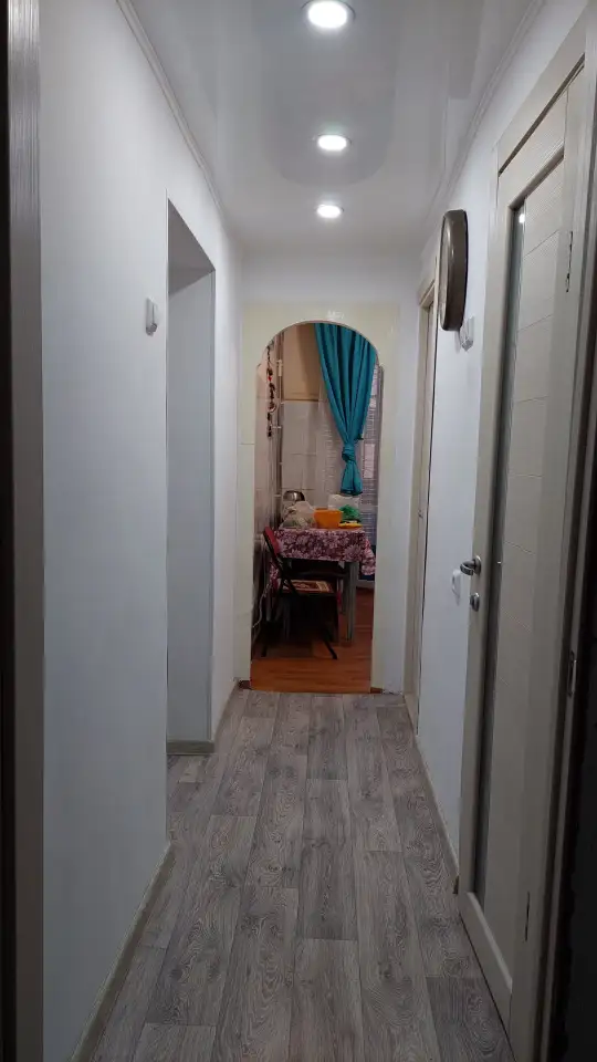 Продажа 2 комнатной квартиры, 4микрорайон 36 дом, фотография 5