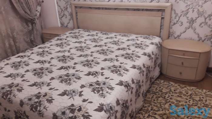 Спальный гарнитур (кровать, 2 тумбочки, комод), фотография 1