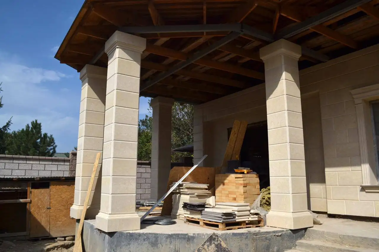 Травертиновые колонны Алматы, колонны из мрамора, гранита, травертина, оникса. Опыт 20 лет, фотография 1
