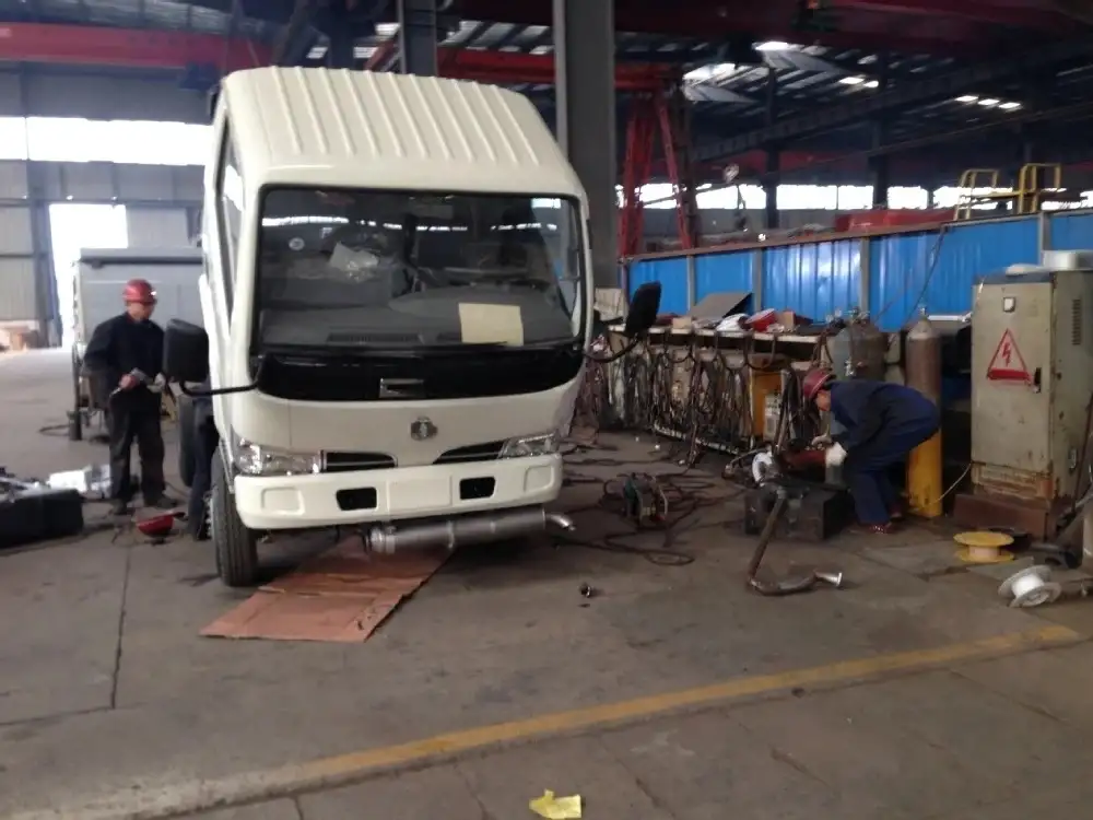 Лобовое стекло для спецтехники, фотография 2