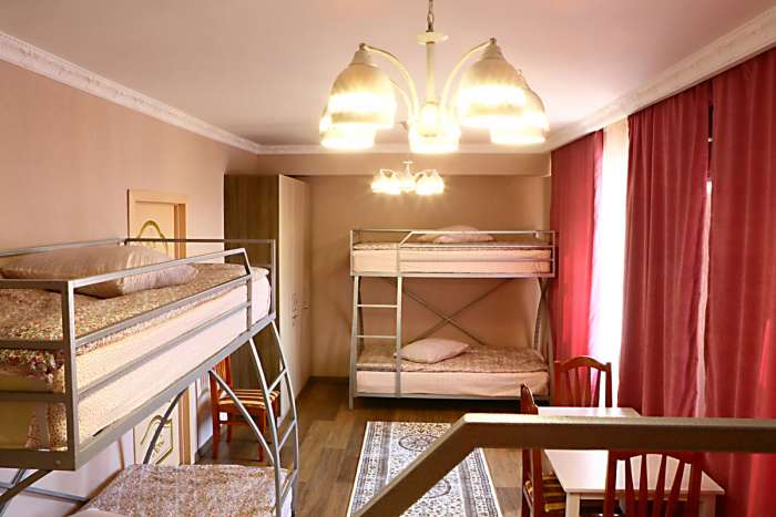 Сдаются комнаты посуточно (Хостел), мкр. Мамыр-1, дом. 21/2, фотография 7