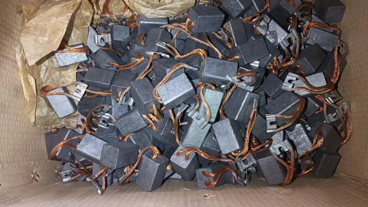 Закупим щетки электрографитные, фотография 1