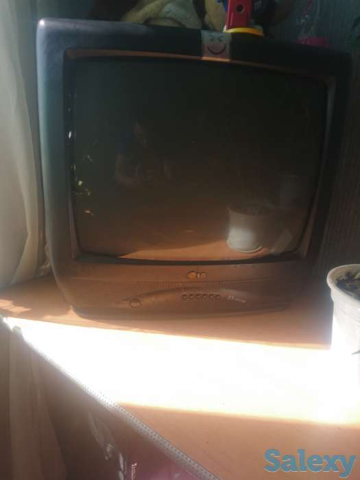 Продам телевизор LG старенький в рабочем состоянии, фотография 1