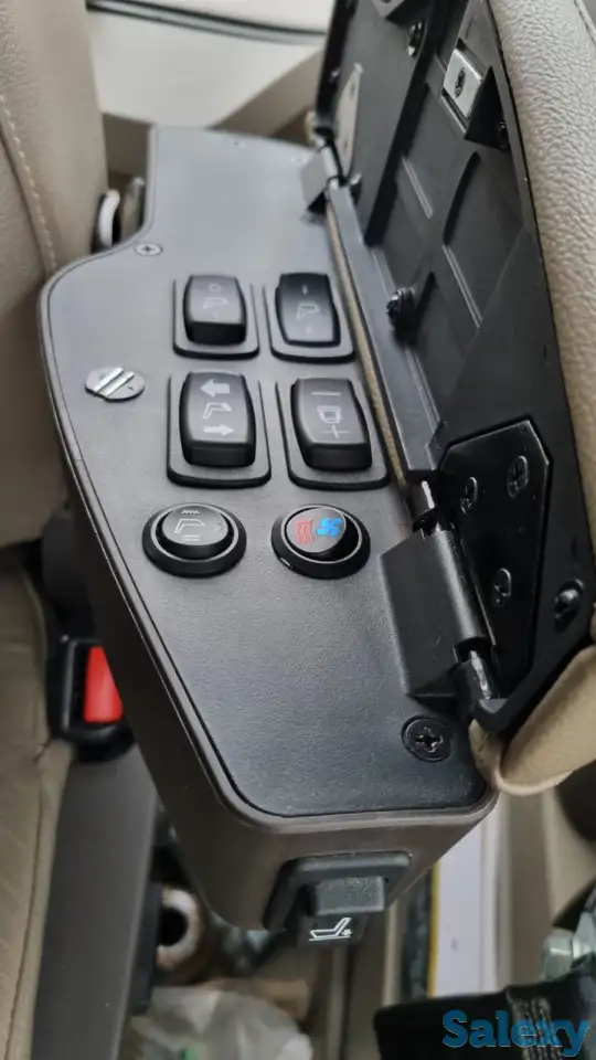 Трактор John Deere 8R 310 2021, фотография 8