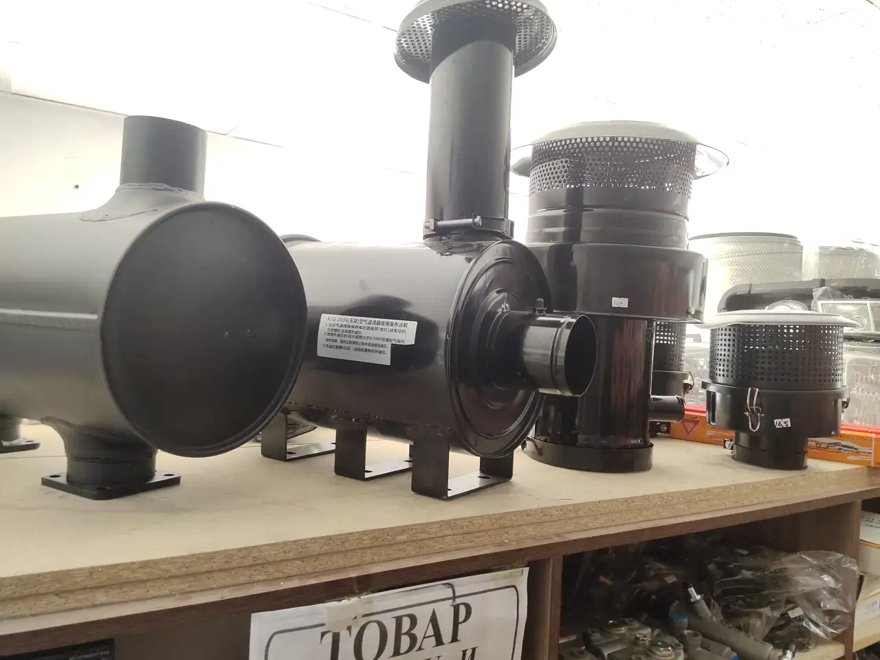 Корпус воздушного фильтра погрузчика ZL30, ZL50, фотография 2