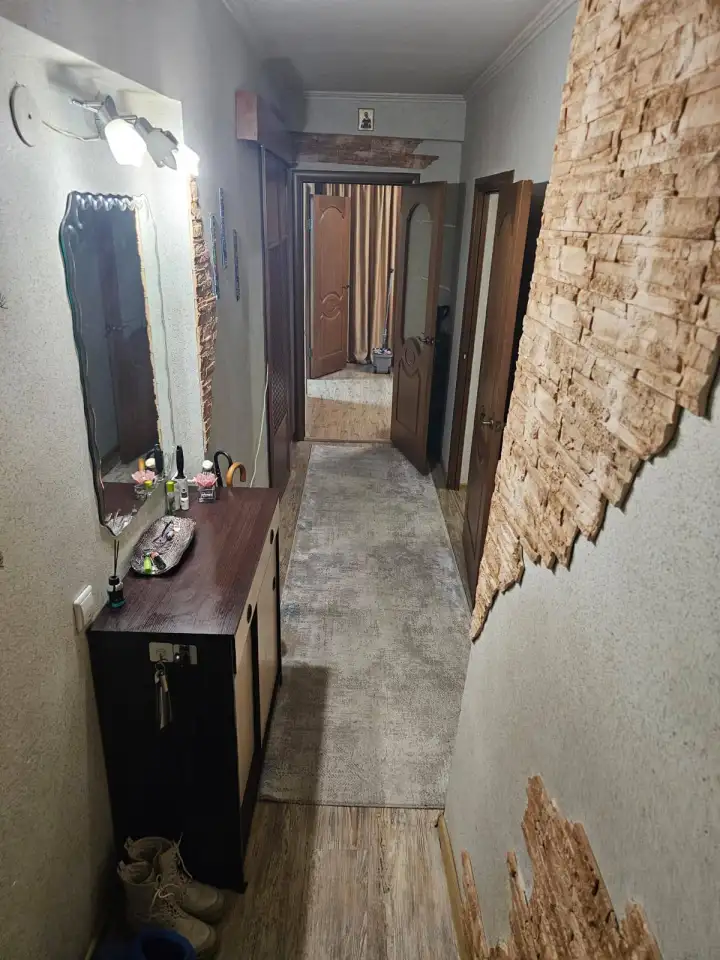 Продам трёхкомнатную квартиру в районе пересечения улиц Джандосова и Яссауи., фотография 2