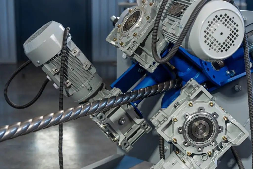 Прокатно-формовочные станки ПРОФИ-ВТ  для изготовления витой трубы с тремя гранями крученой формы, фотография 6