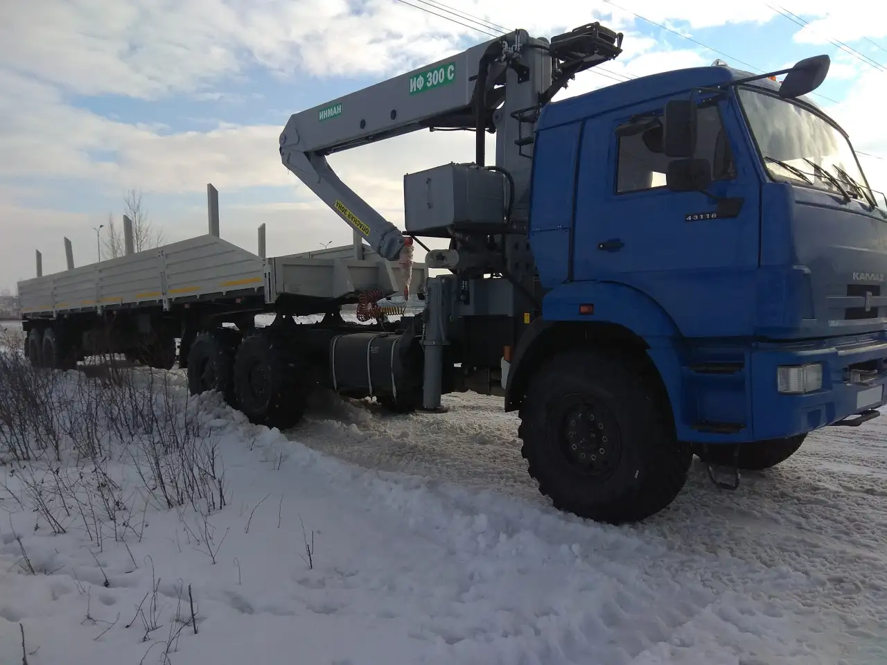 КАМАЗ 44108 тягач с ГМУ ИФ-300, фотография 4