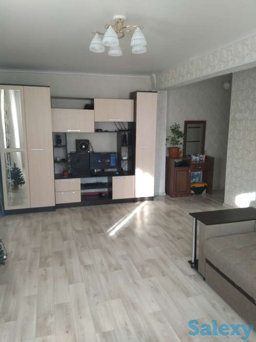 Продам 1,5-комнатную квартиру, 3/4 этаж, угловая с балконом, 32 кв. м. Район ДКМ, фотография 1