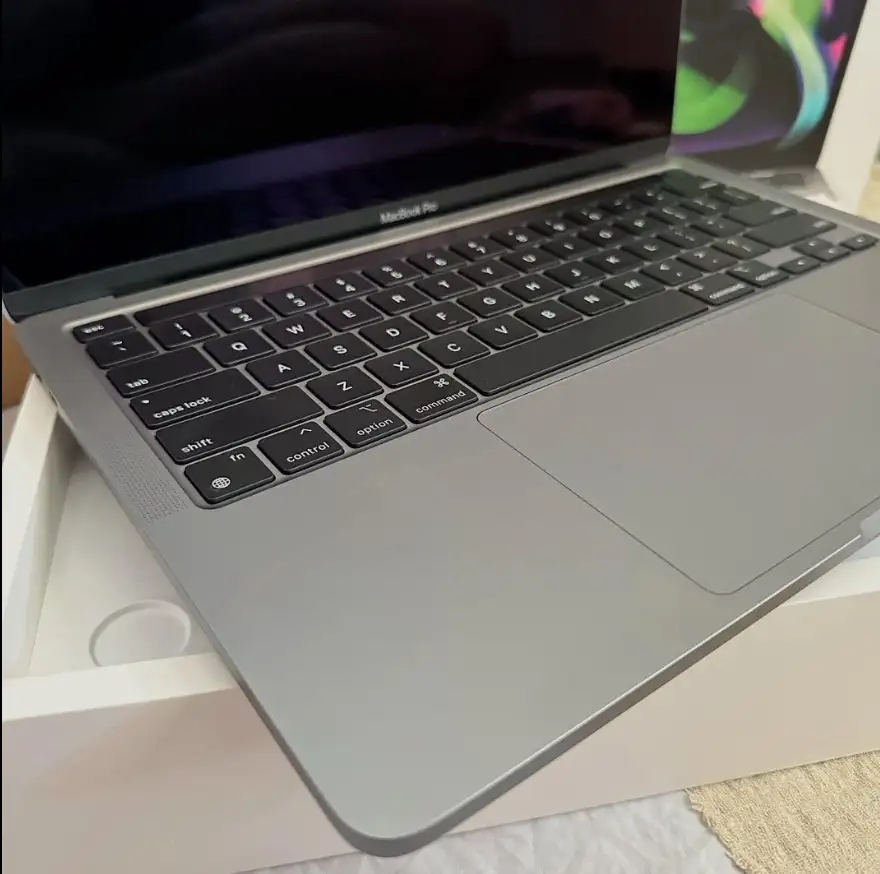 Apple 13-дюймовый Macbook Pro M1 Чип, фотография 3