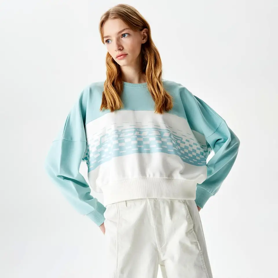 Женская толстовка lacoste crop fit, фотография 1