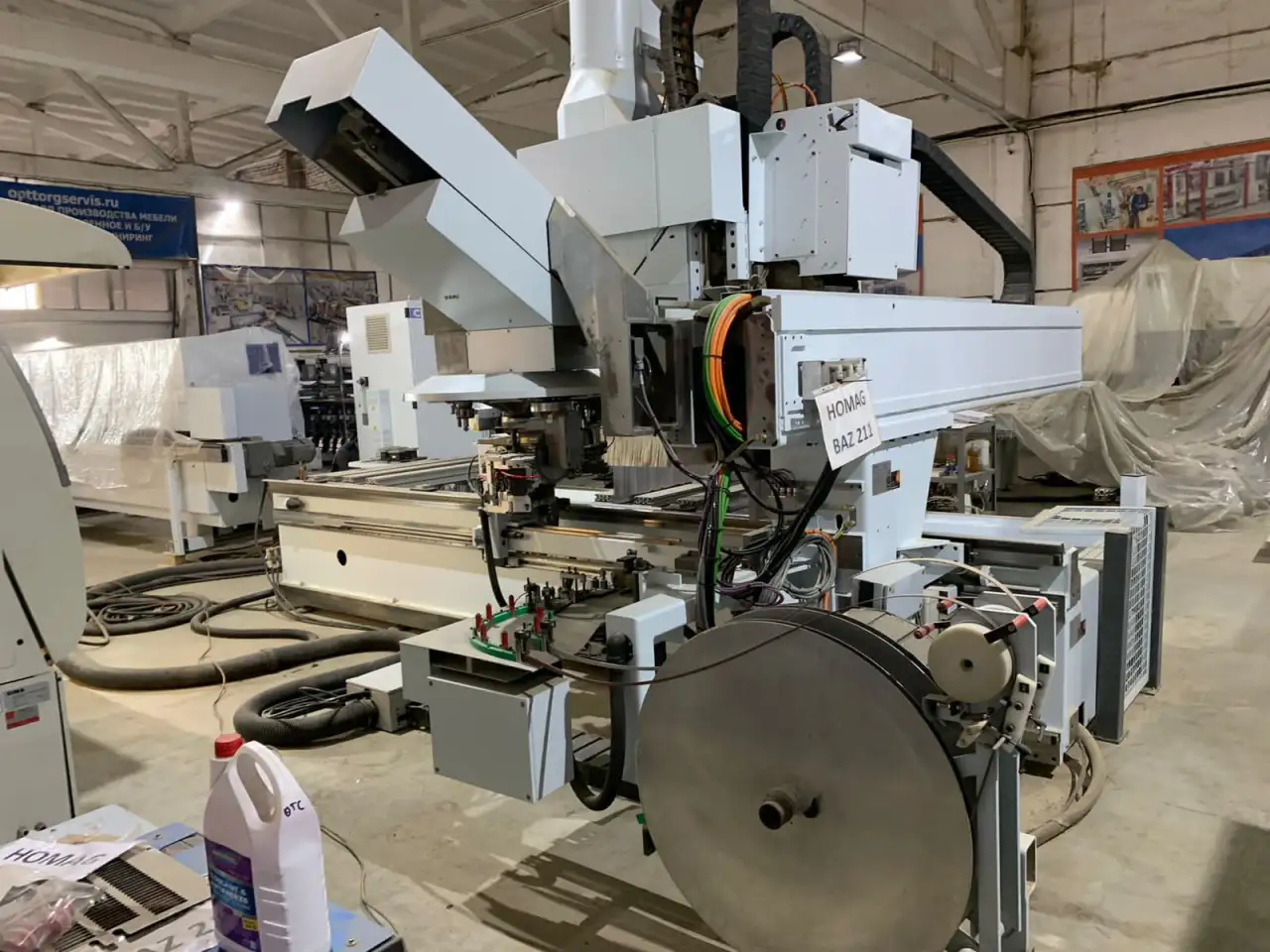 HOMAG BAZ 211 Обрабатывающий центр с узлом кромкооблицовки, фотография 3
