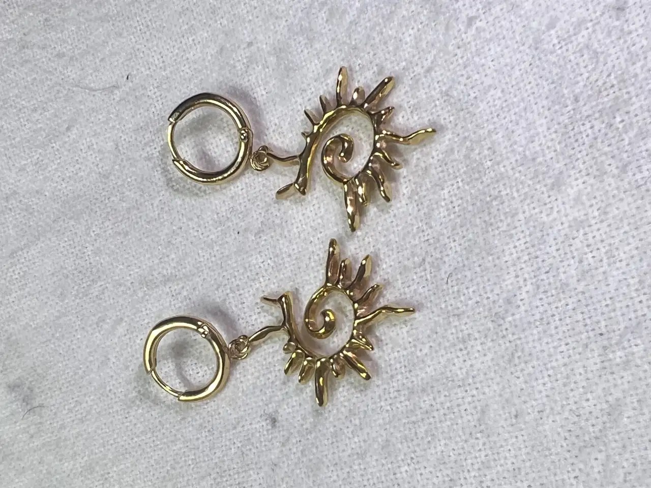 Серьги с подвеской Солнце, фотография 2