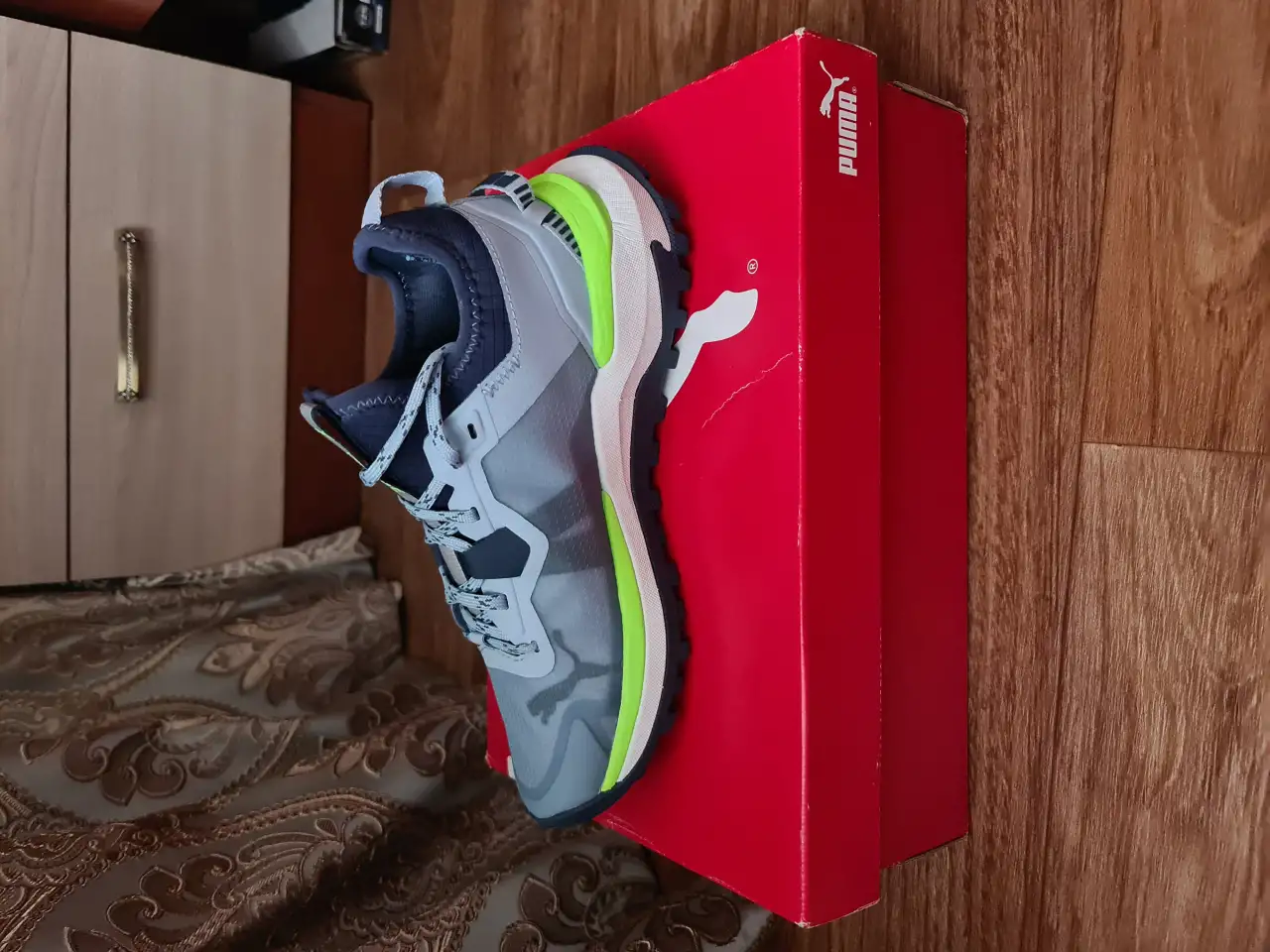 Кроссовки, фотография 1