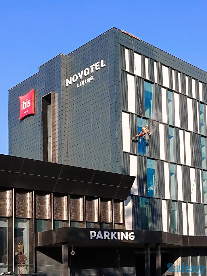 Мойка фасада аппаратом высокого давления / Очистка фасада / Высотные работы / Промышленный альпинизм / Альпинисты, фотография 1