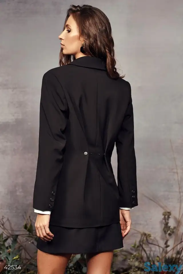 Черный пиджак с драпировкой, фотография 1