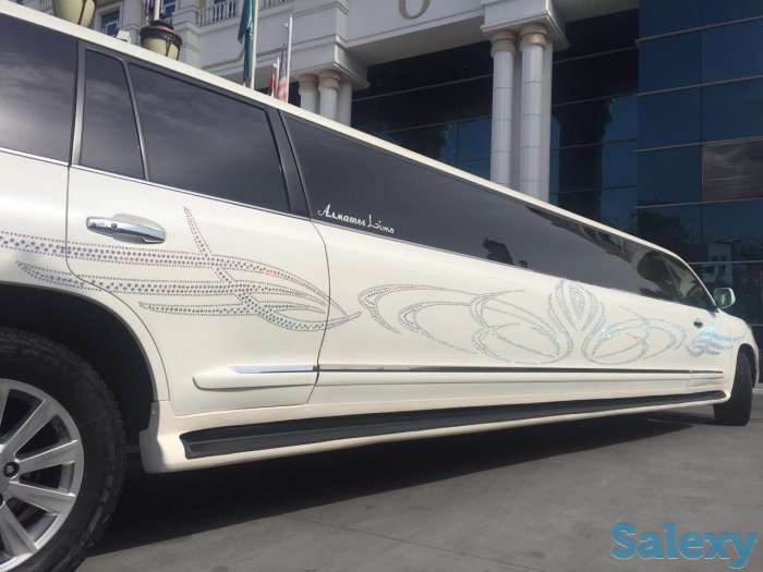 Лимузин Lexus LX570 в кристаллах Swarovski, фотография 6