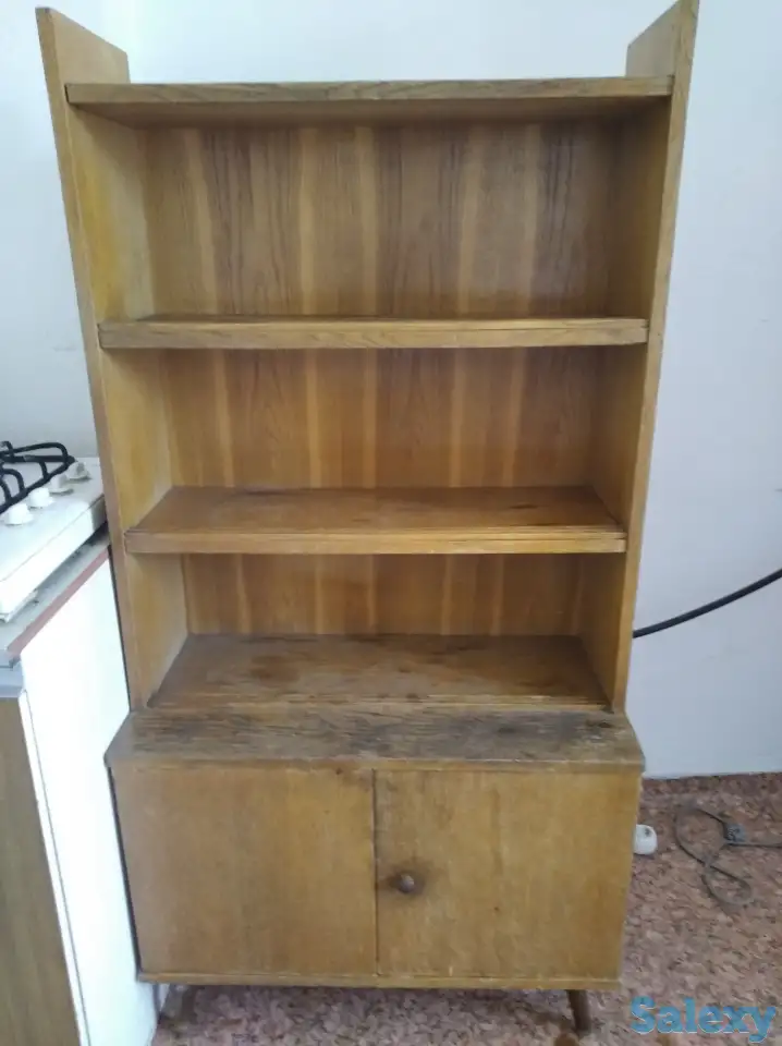 Книжный шкаф, фотография 1