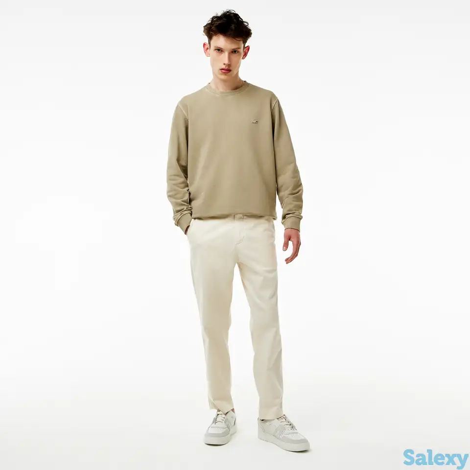 Мужские зауженные брюки чинос lacoste slim fit из эластичного хлопка, фотография 1