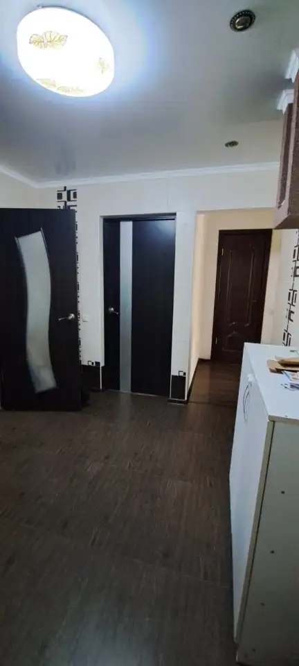 Продается квартира, 8 микрорайон, фотография 1