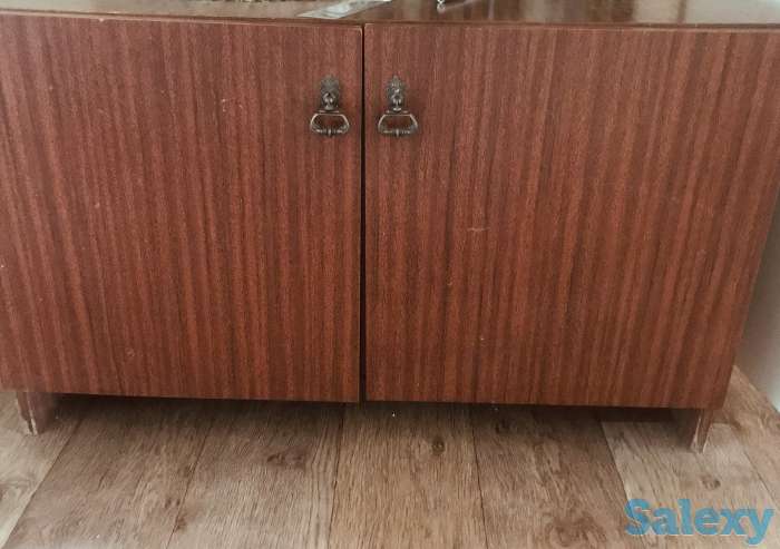 продам тумбочку, фотография 1