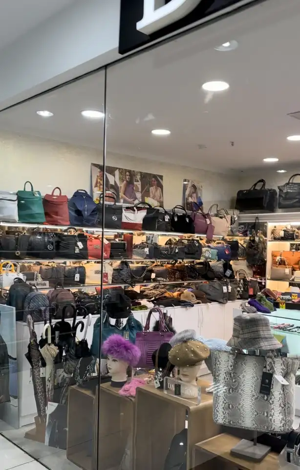 Продавец в бутик, фотография 5