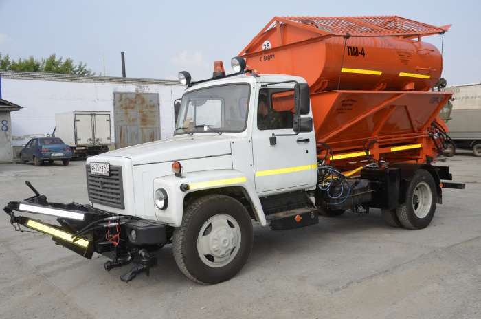 Машина уборочная комбинированная КМД-3309 на базе ГАЗ-3309, фотография 1